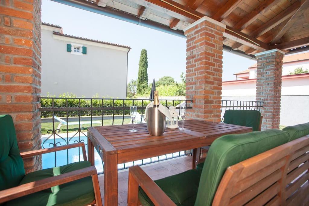Villa Petra Пореч Екстериор снимка