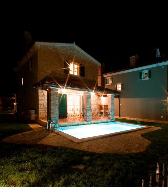 Villa Petra Пореч Стая снимка